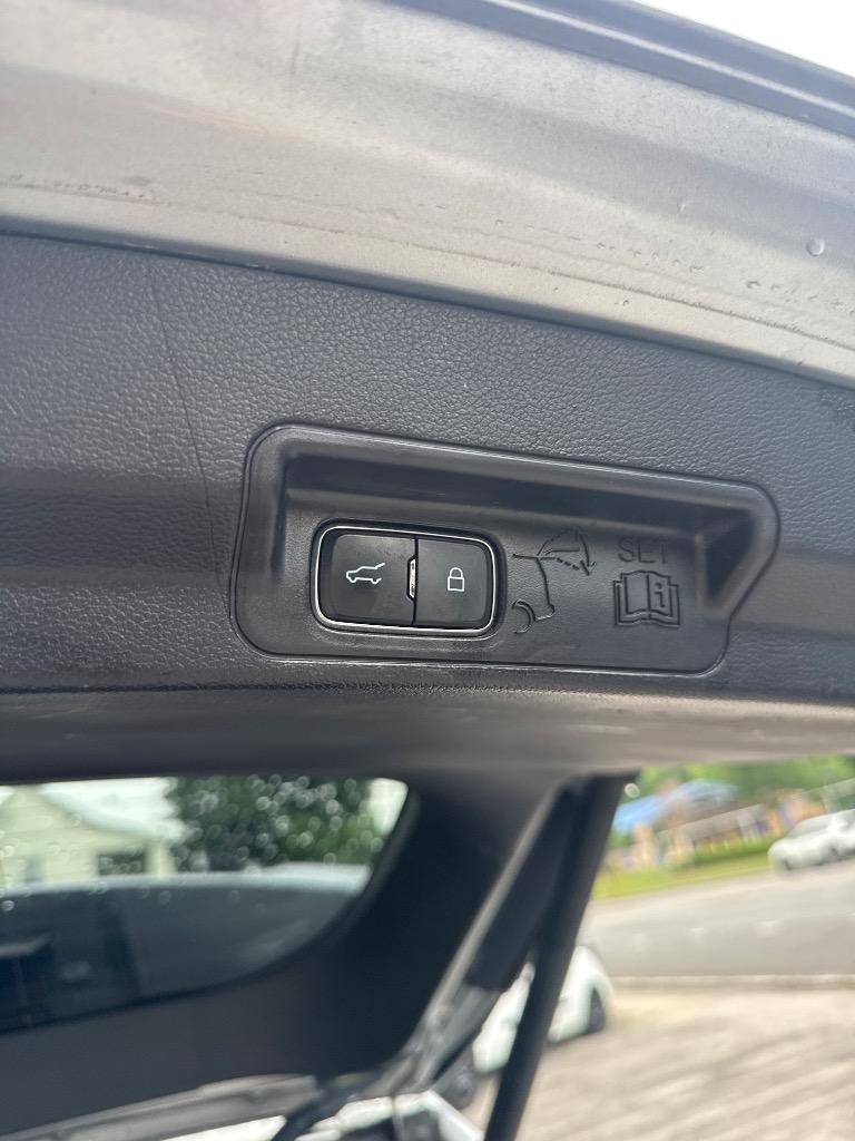 2021 Ford Explorer Limited - Photo 19