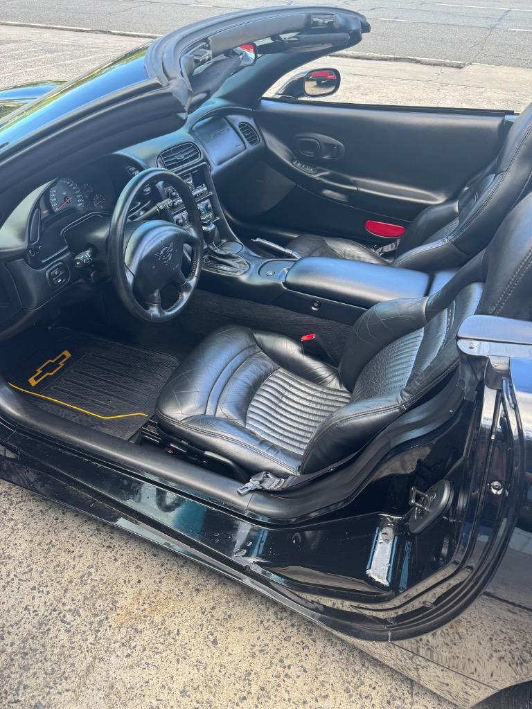 1998 Chevrolet Corvette Base - Photo 8