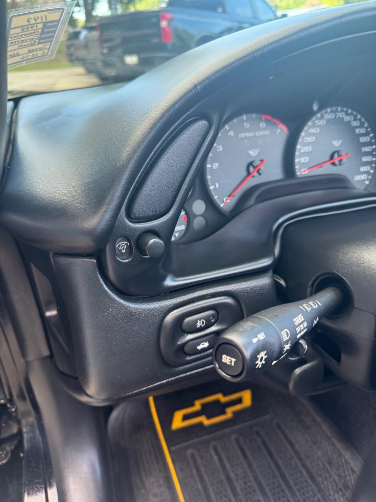 1998 Chevrolet Corvette Base - Photo 10